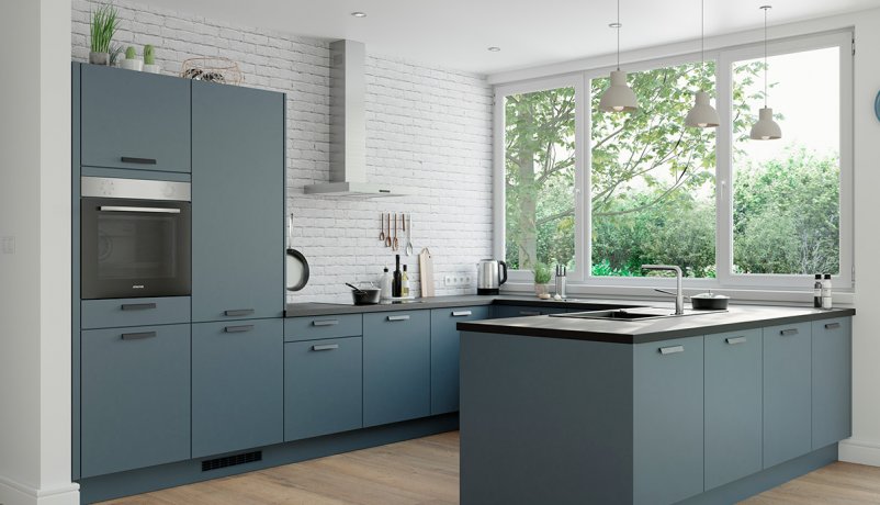 Køb lækker U-formet køkken i fjorblå