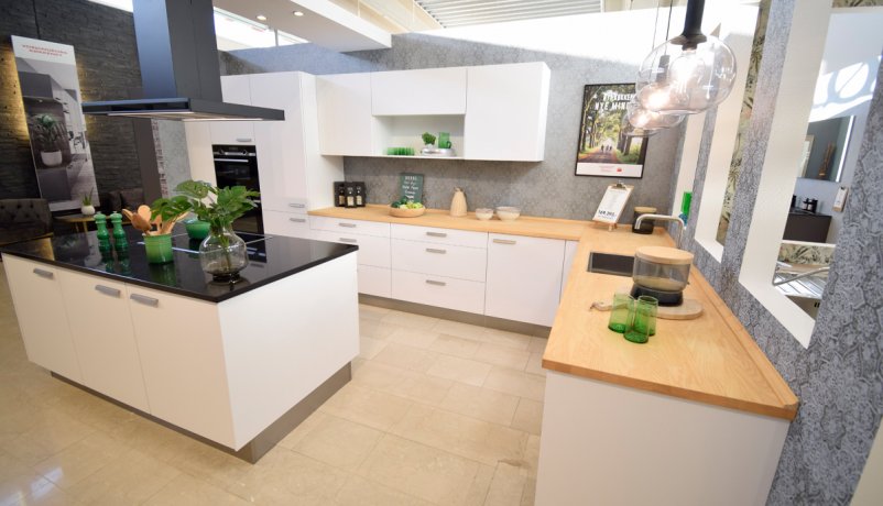 Lækkert hvidt køkken