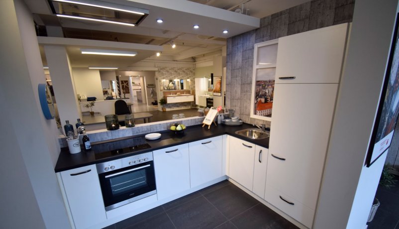 Lækkert udstillingskøkken til salg i Valby