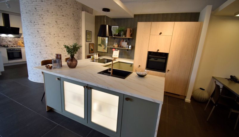 Lækkert udstillingskøkken til salg i Valby