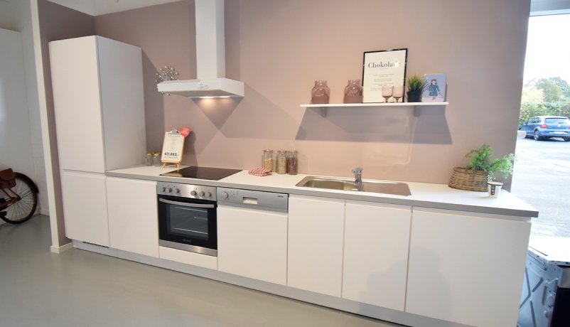 Lækkert udstillingskøkken til salg i Valby