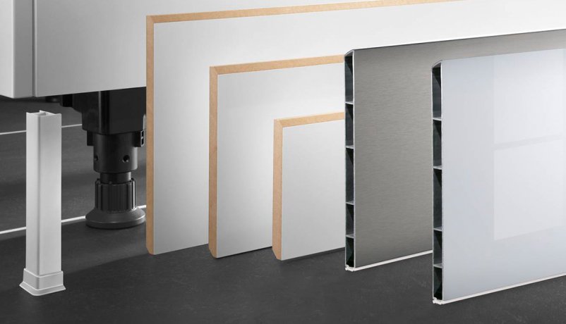 Forskellige sokler fra PLUS sortimentet