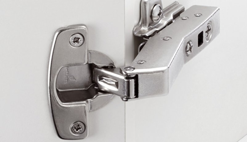 Stort udvalg af hængsler til låget fra Vordingborg Køkkenet